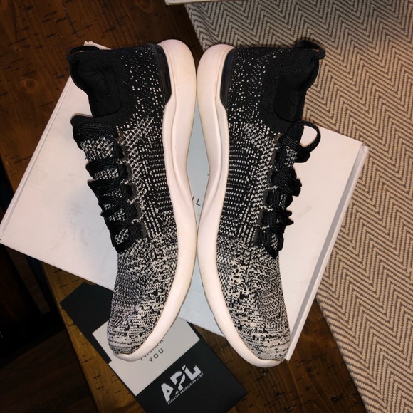APL Techloom running shoes! - Picture 4 of 9